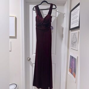 🆕Windsor Burgundy / Bordeaux Velvet Bridesmaid + Formal Gala + Prom Gown Dress